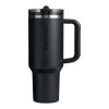 Stanley Quencher® ProTour 1180 ml isolerad mugg i återvunnet rostfritt stål med flip-sugrör  Svart