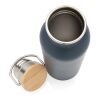 Modern stainless steel flaska med bambulock blå