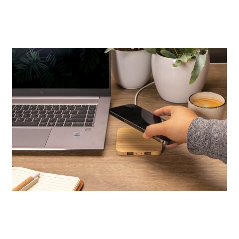 10W trådlös laddare med USB portar FSC® bambu brun | Inget reklamtryck | Inte tillgängligt | Inte tillgängligt